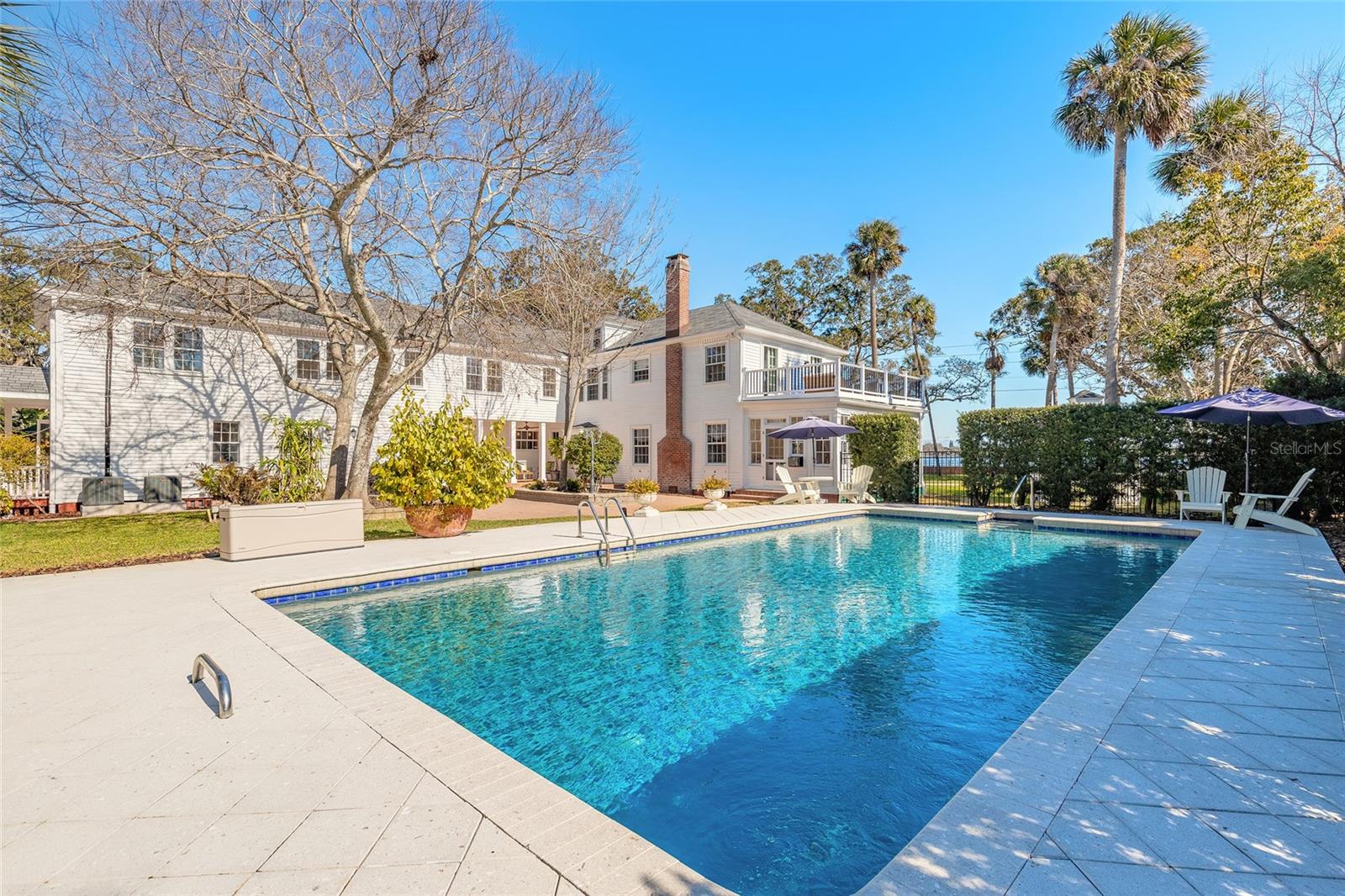 Image 63 of 75 For 458 Beach Street