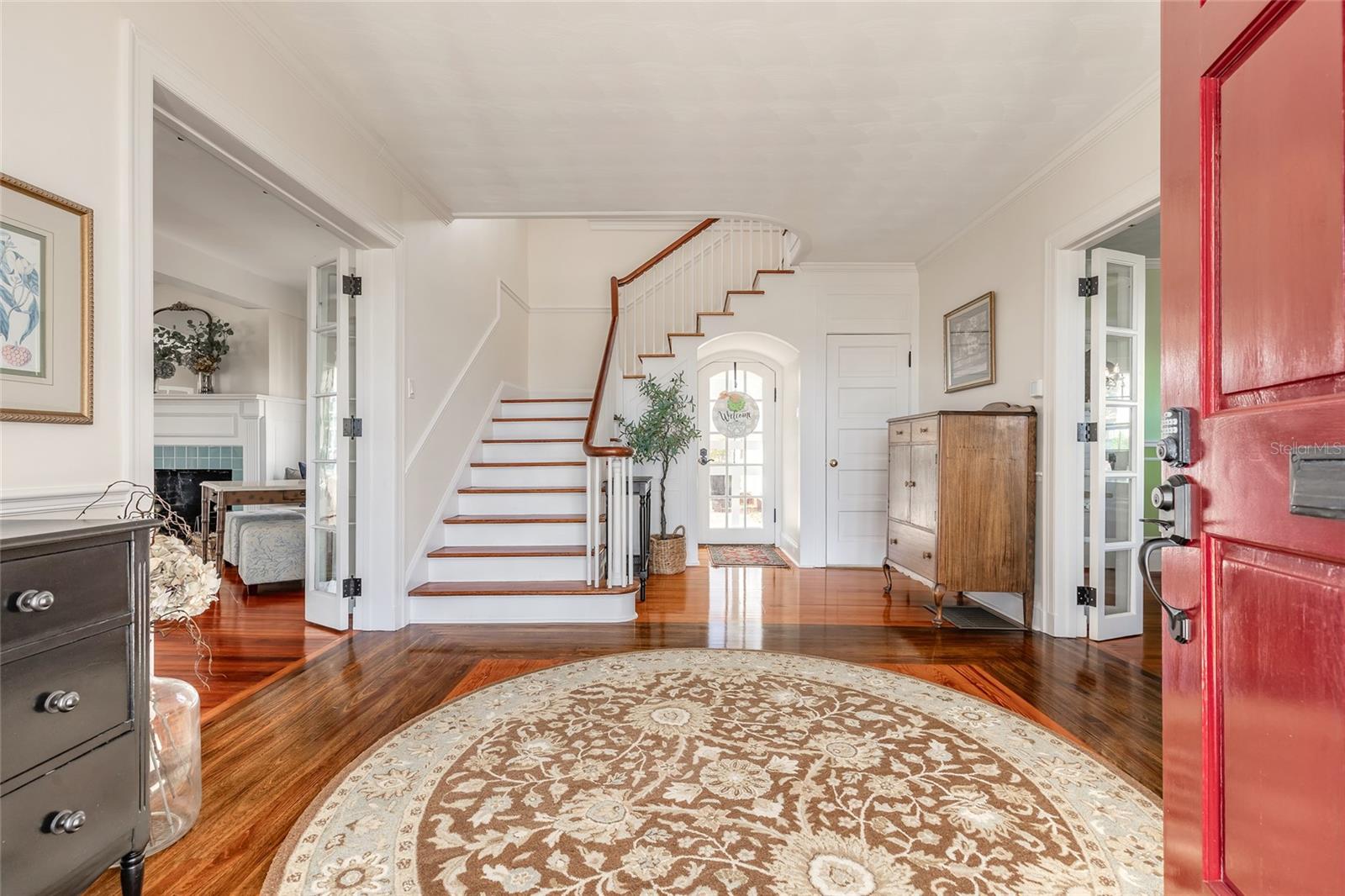 Image 7 of 75 For 458 Beach Street