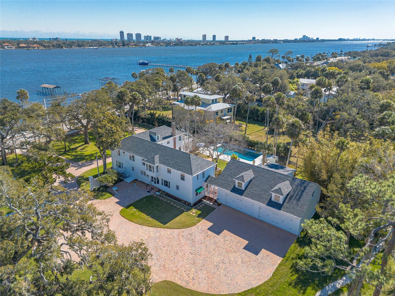 Image 71 of 75 For 458 Beach Street