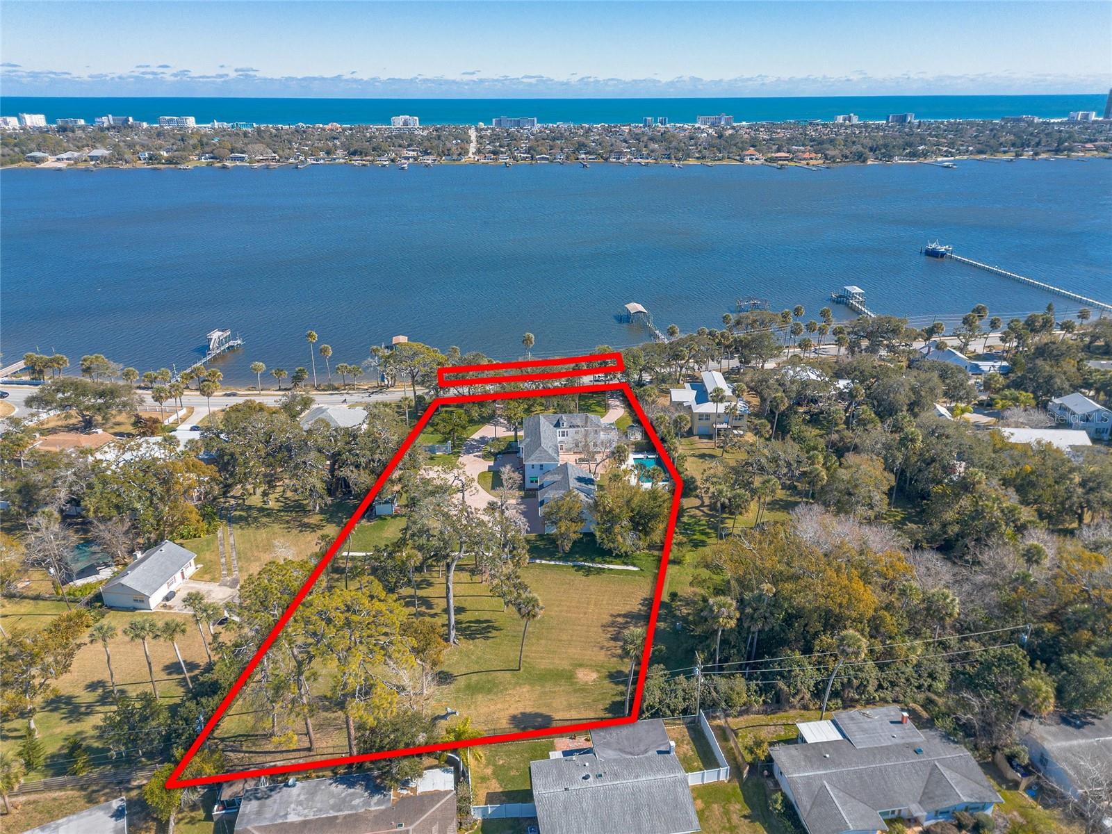 Image 74 of 75 For 458 Beach Street