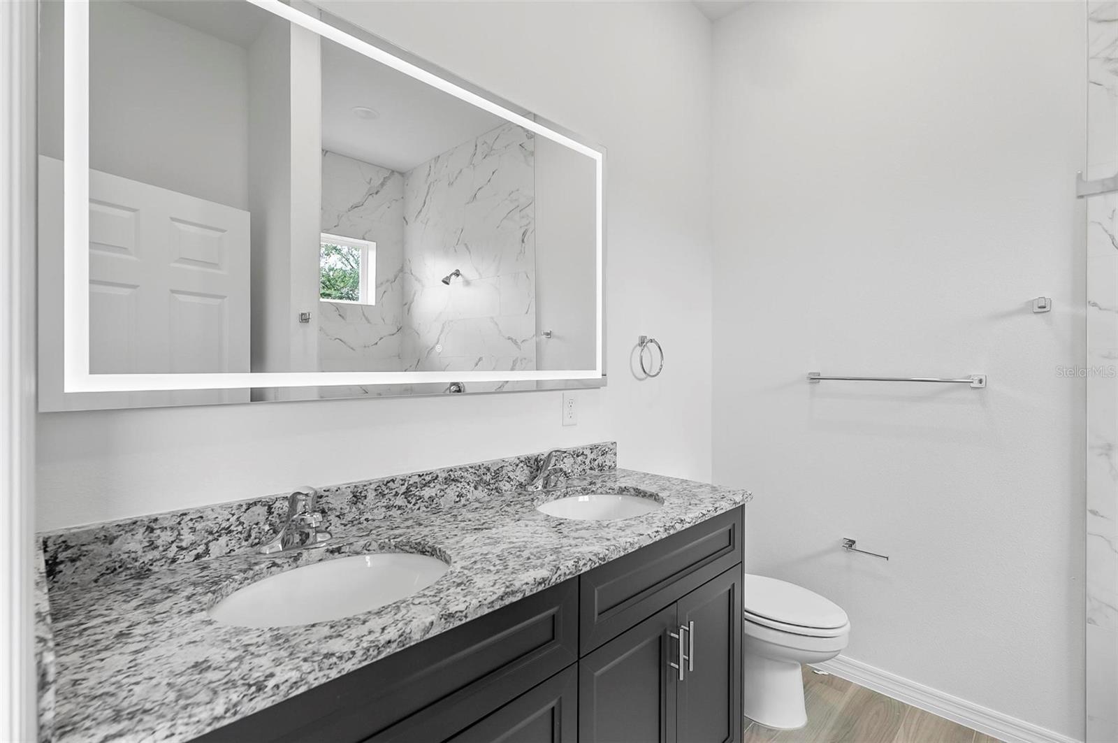 Image 21 of 37 For 31 Louvet Lane A