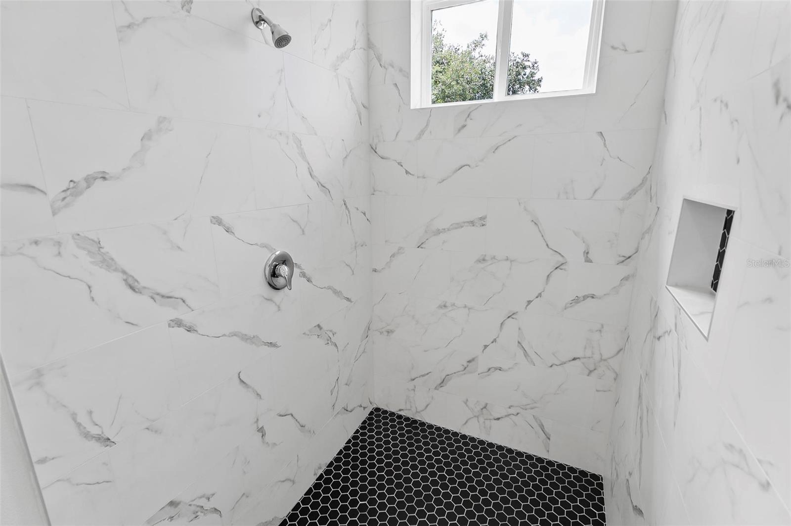 Image 24 of 37 For 31 Louvet Lane A