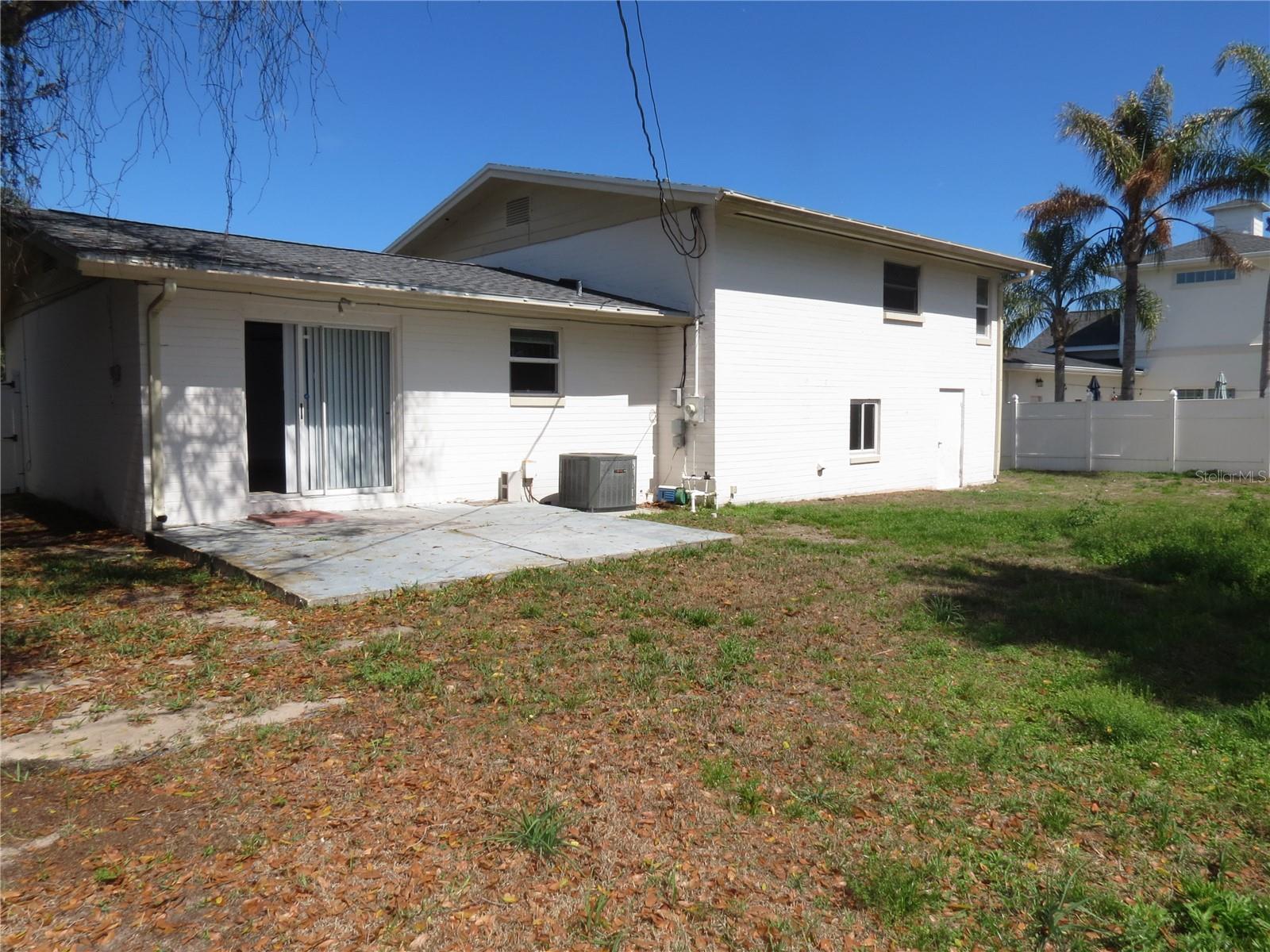 Image 13 of 18 For 122 Magnolia Drive