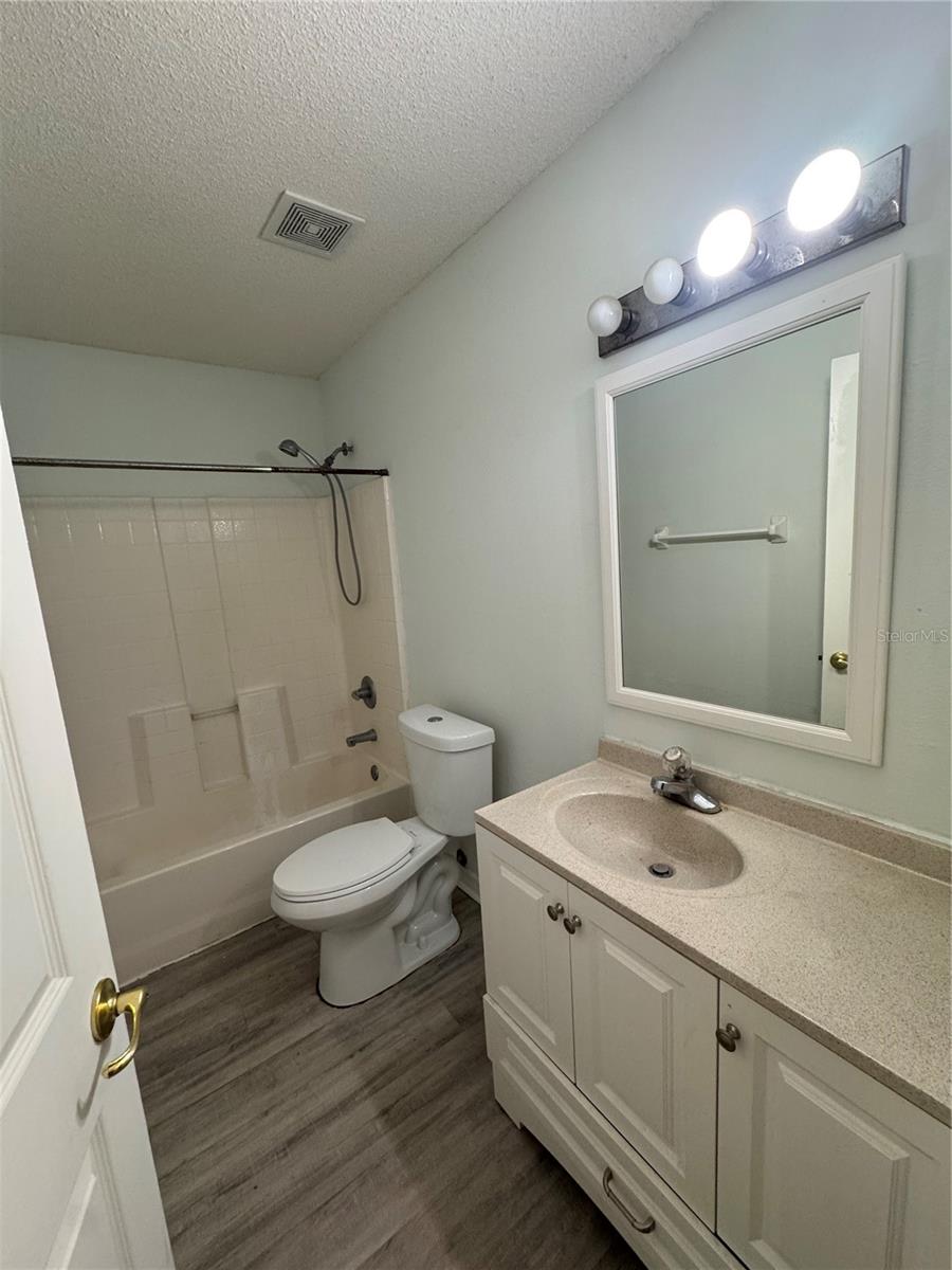 Image 8 of 12 For 28 Bunker Knolls Lane