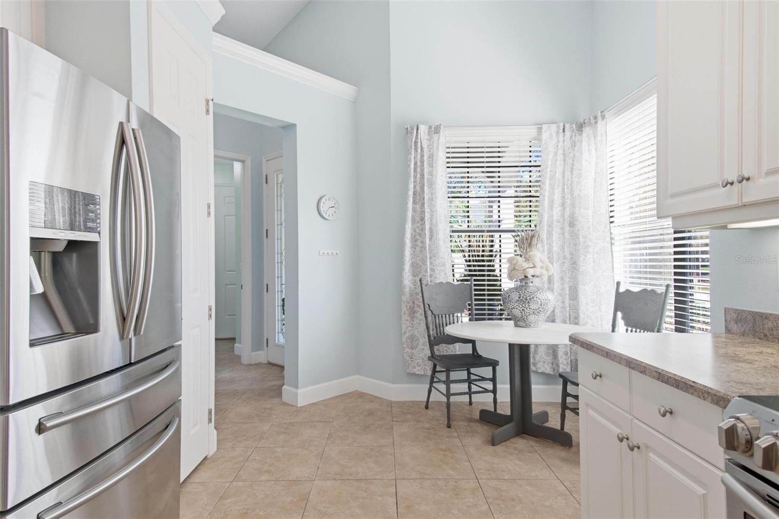 Image 11 of 59 For 3 River Park Drive N