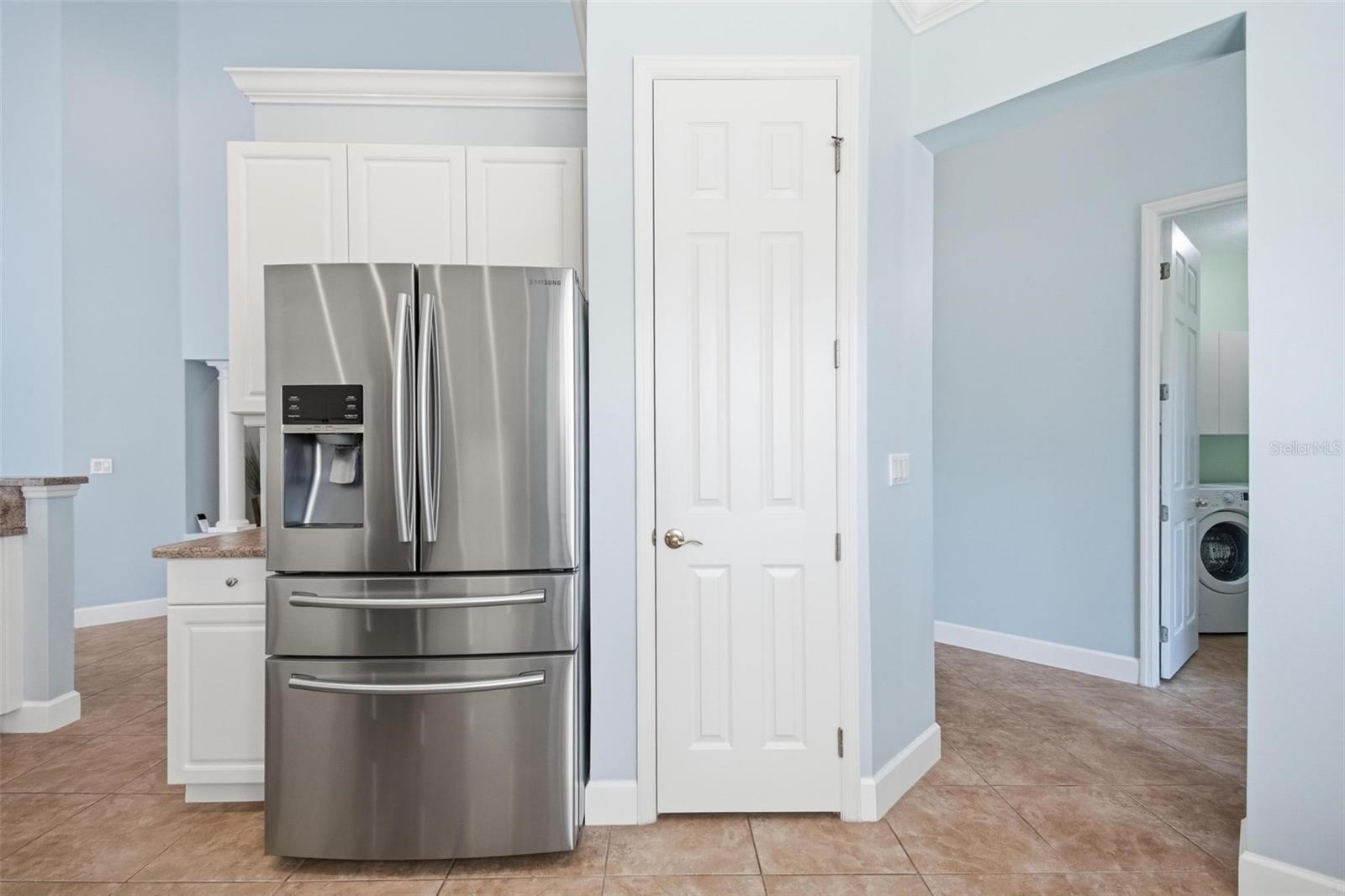 Image 13 of 59 For 3 River Park Drive N