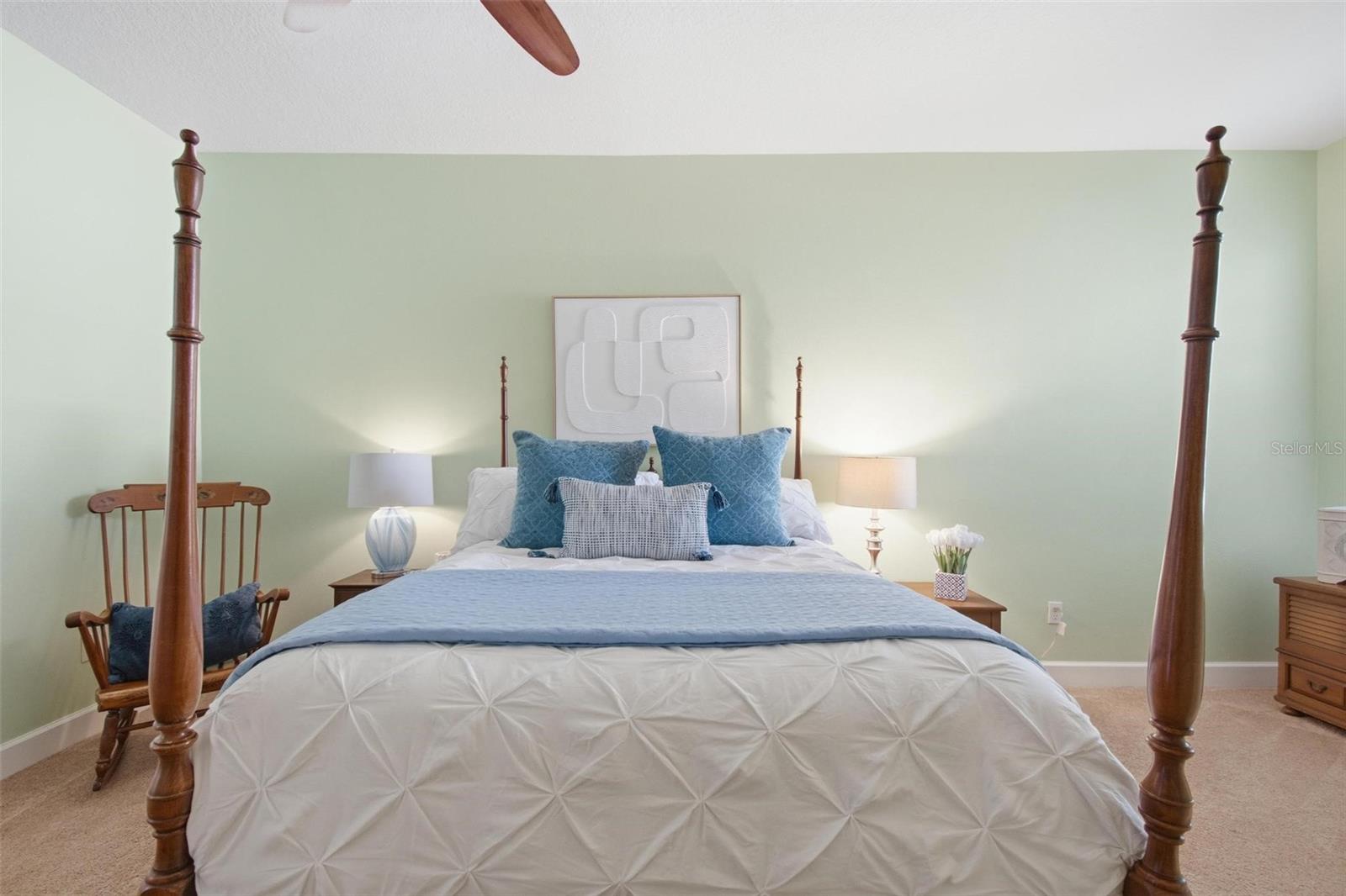 Image 18 of 59 For 3 River Park Drive N