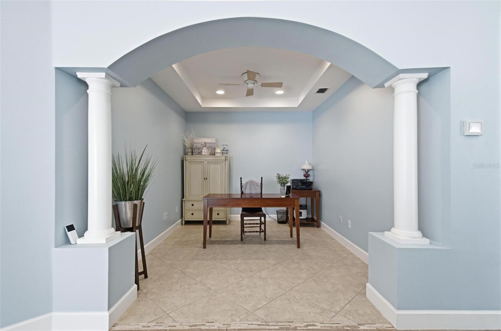 Image 19 of 59 For 3 River Park Drive N