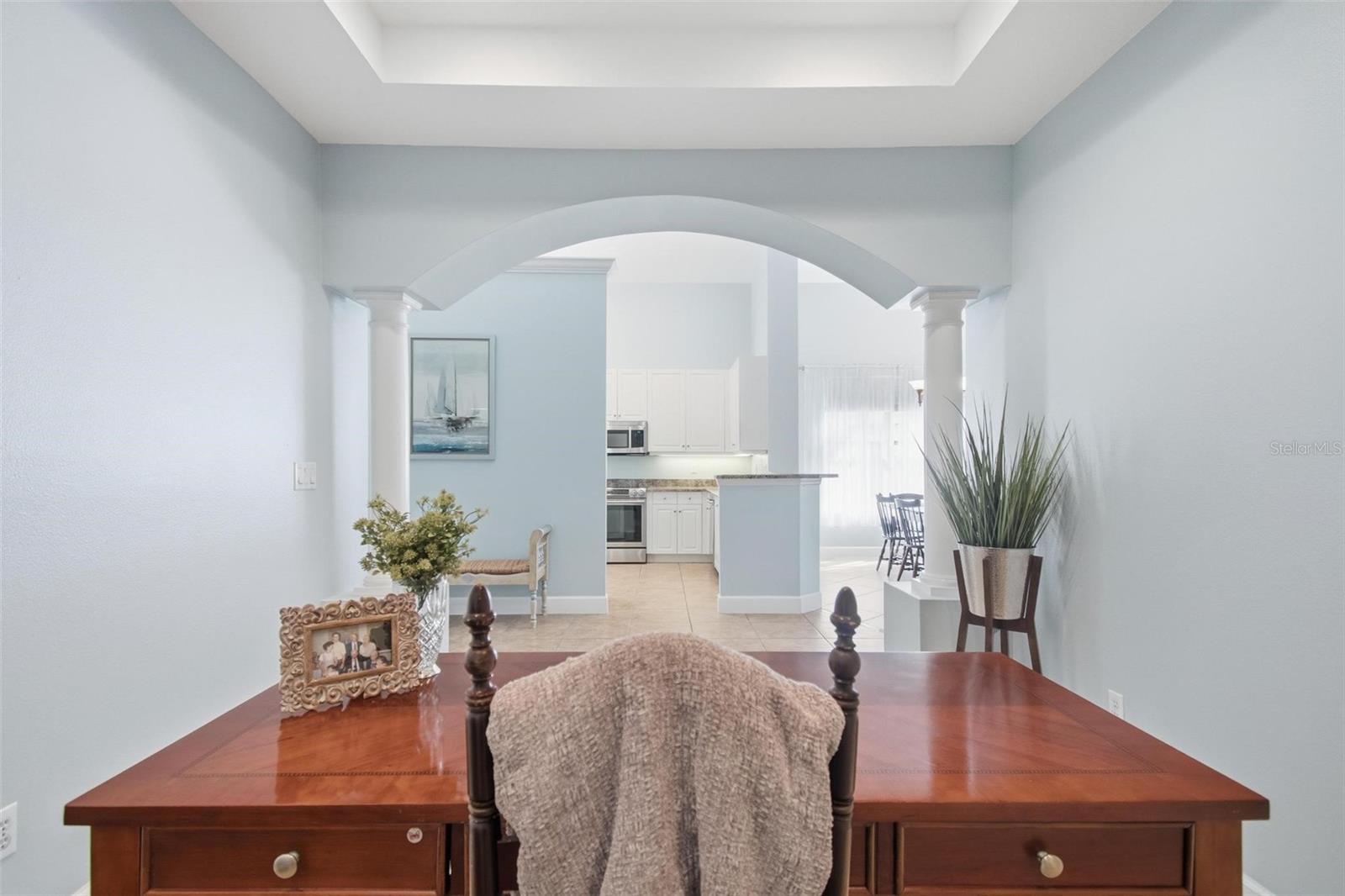 Image 20 of 59 For 3 River Park Drive N