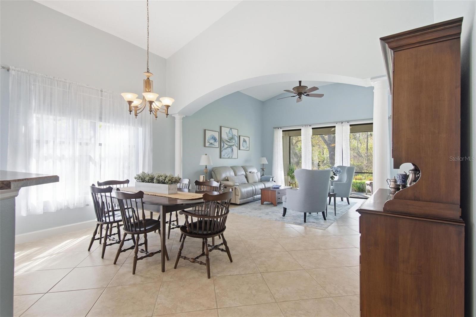 Image 21 of 59 For 3 River Park Drive N