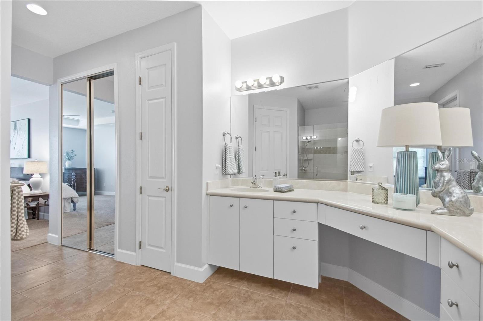 Image 32 of 59 For 3 River Park Drive N