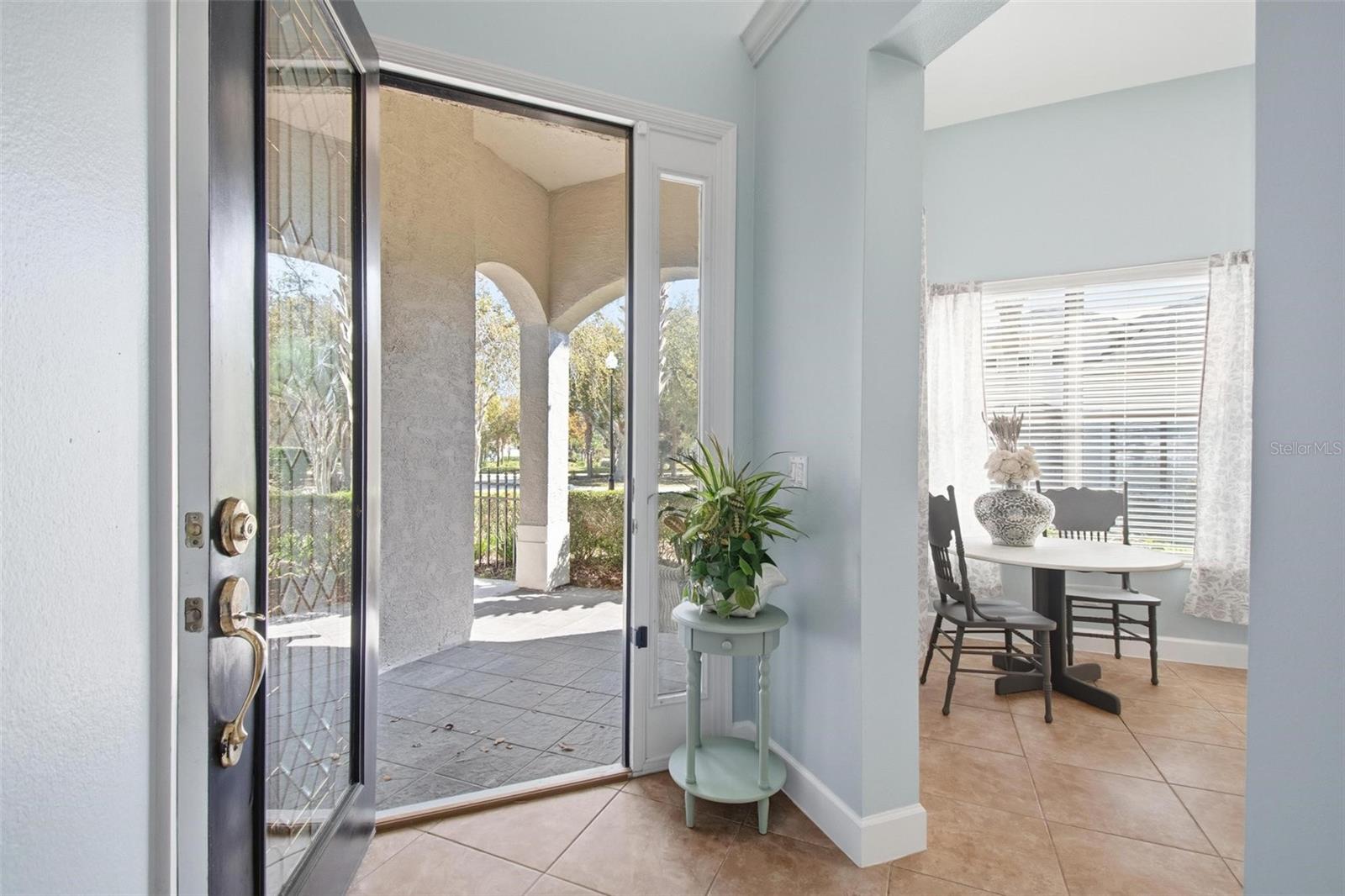 Image 5 of 59 For 3 River Park Drive N