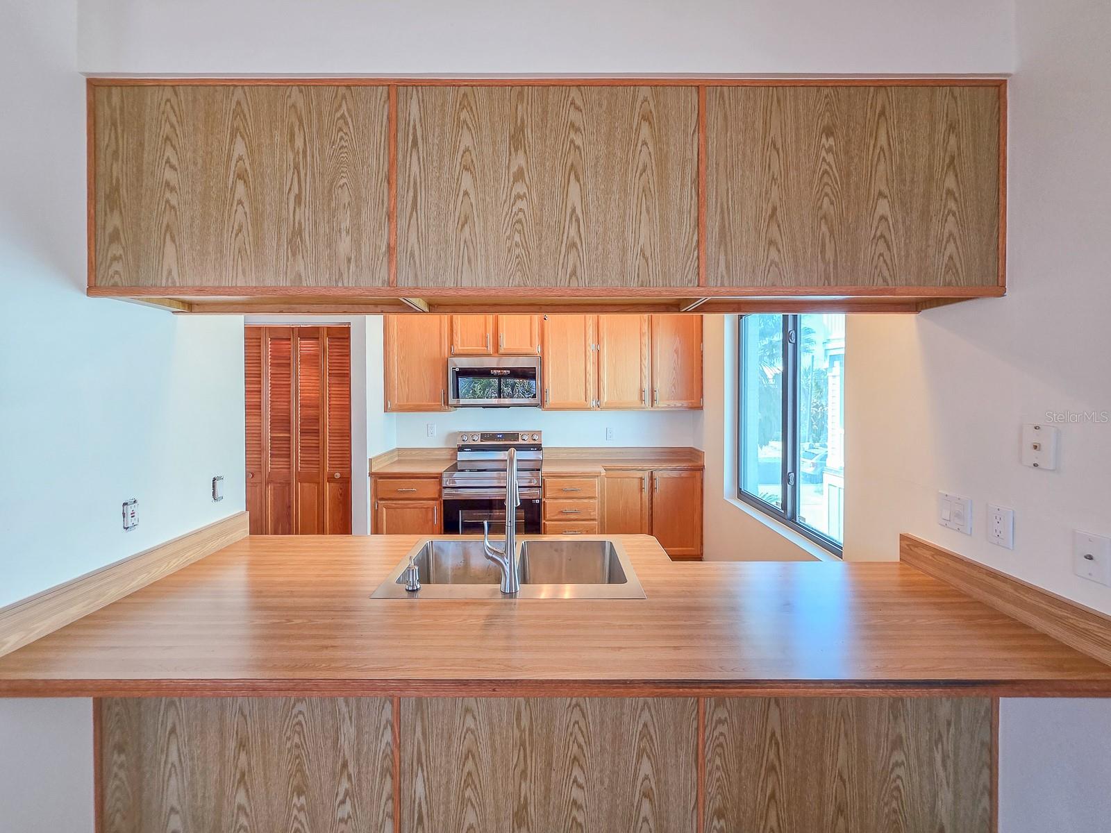 Image 14 of 61 For 2652 Ocean Shore Boulevard