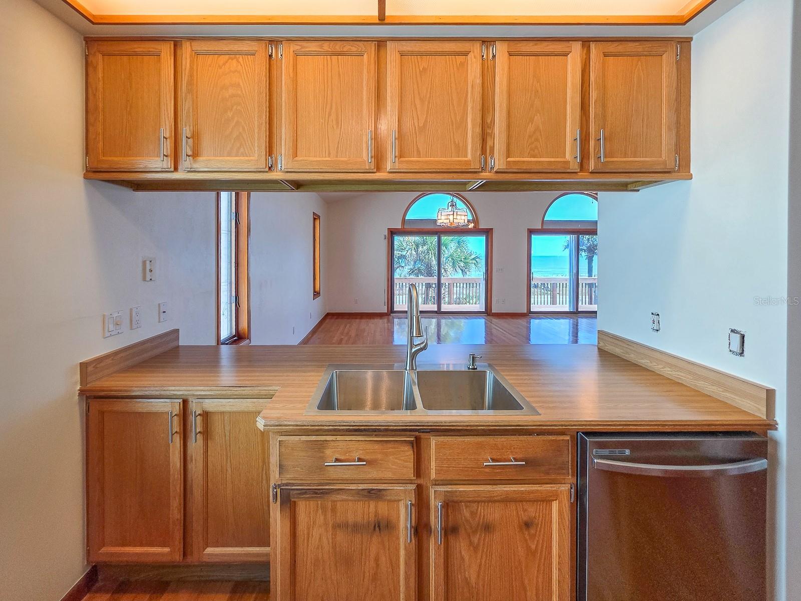 Image 18 of 61 For 2652 Ocean Shore Boulevard