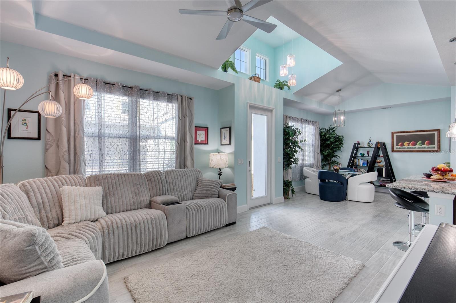 Image 18 of 69 For 373 Hang Loose Way