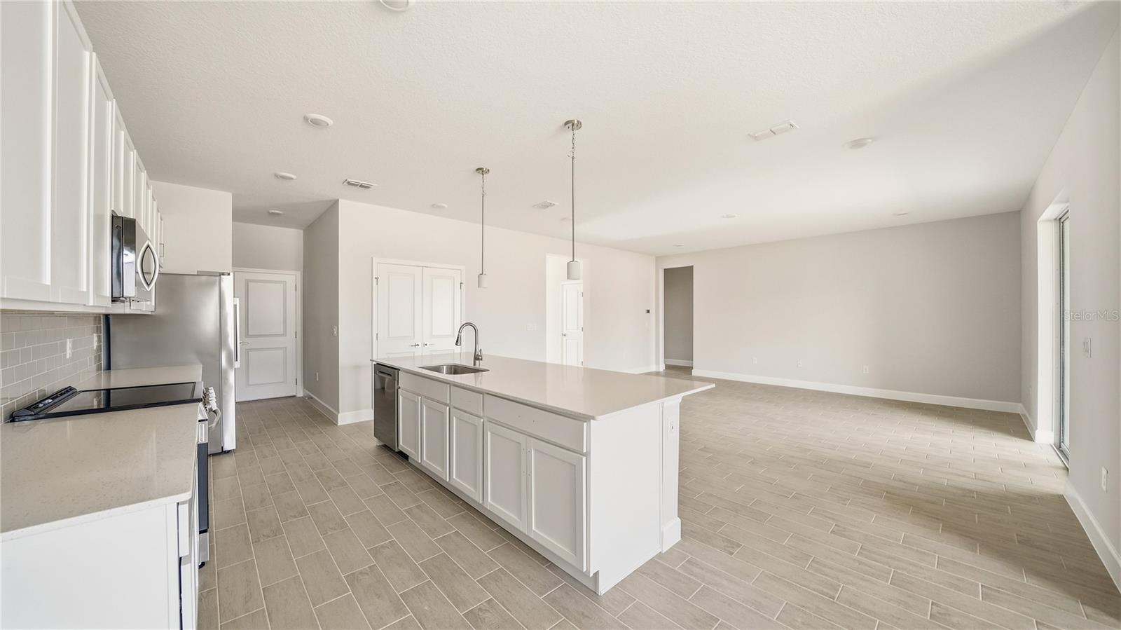 Image 16 of 48 For 34 Seville Orange Path