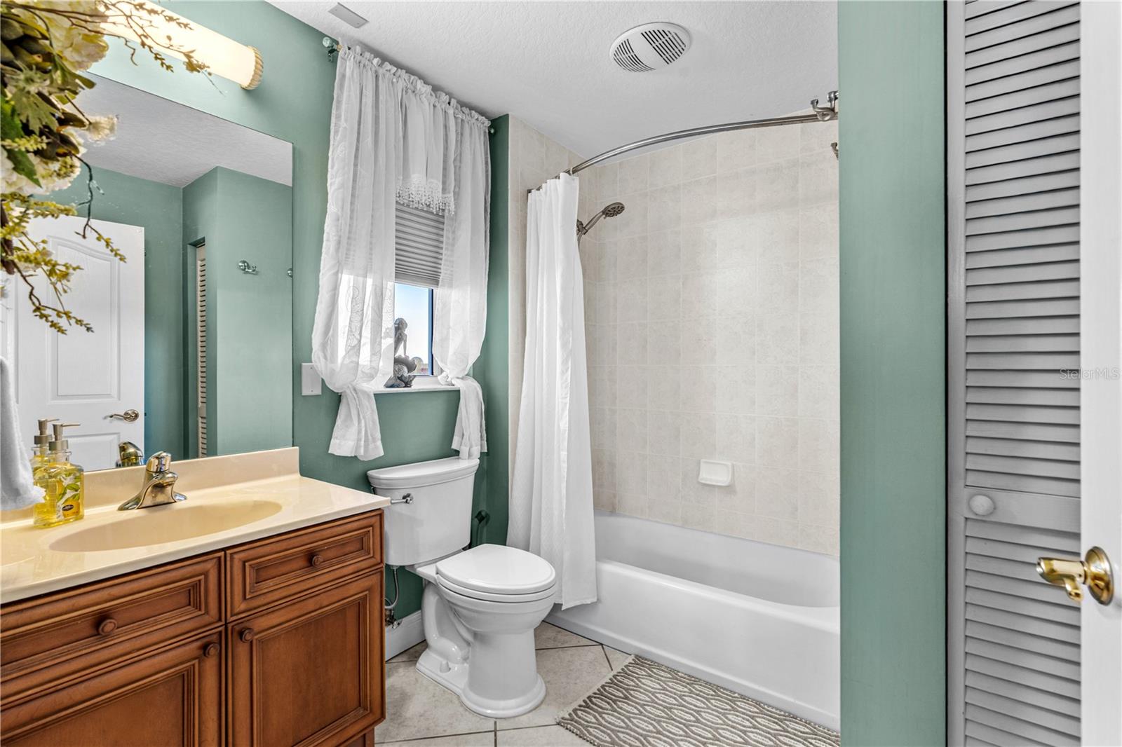 Image 56 of 73 For 2300 Atlantic Avenue 101