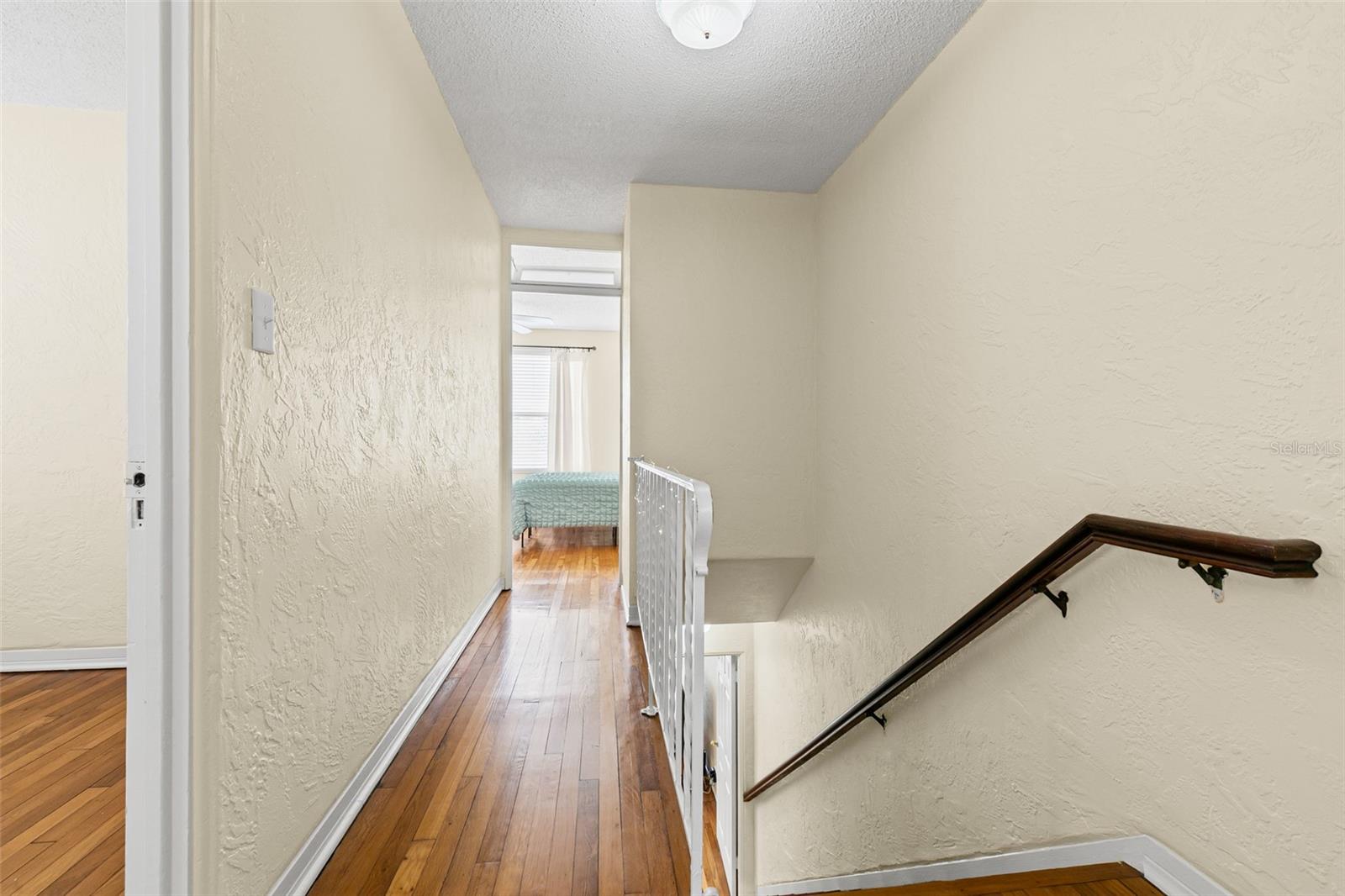 Image 18 of 49 For 517 Revilo Boulevard