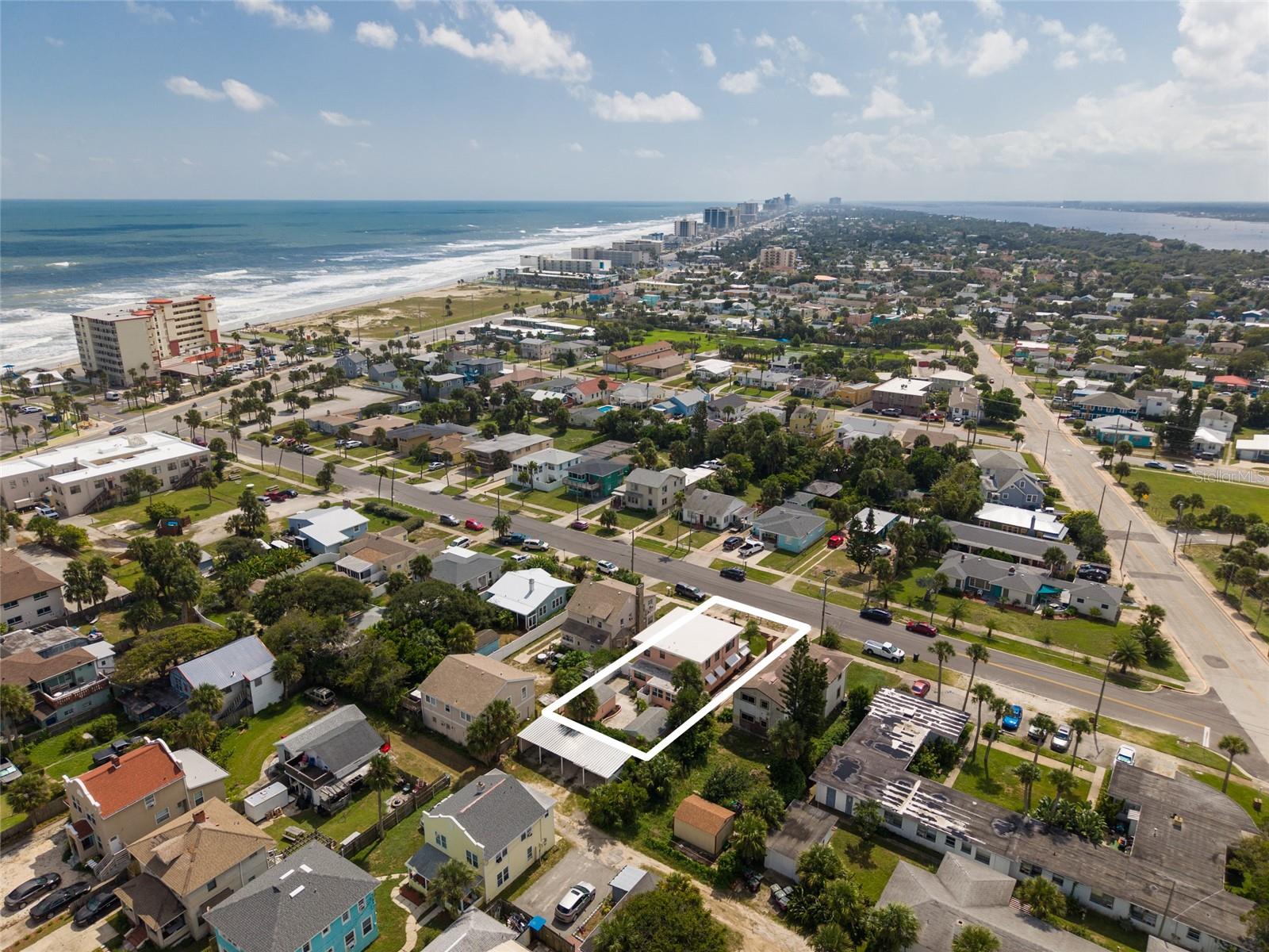 Image 3 of 49 For 517 Revilo Boulevard