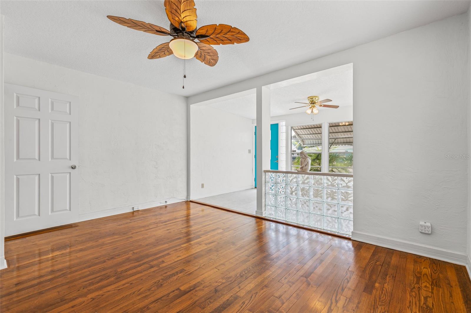 Image 33 of 49 For 517 Revilo Boulevard