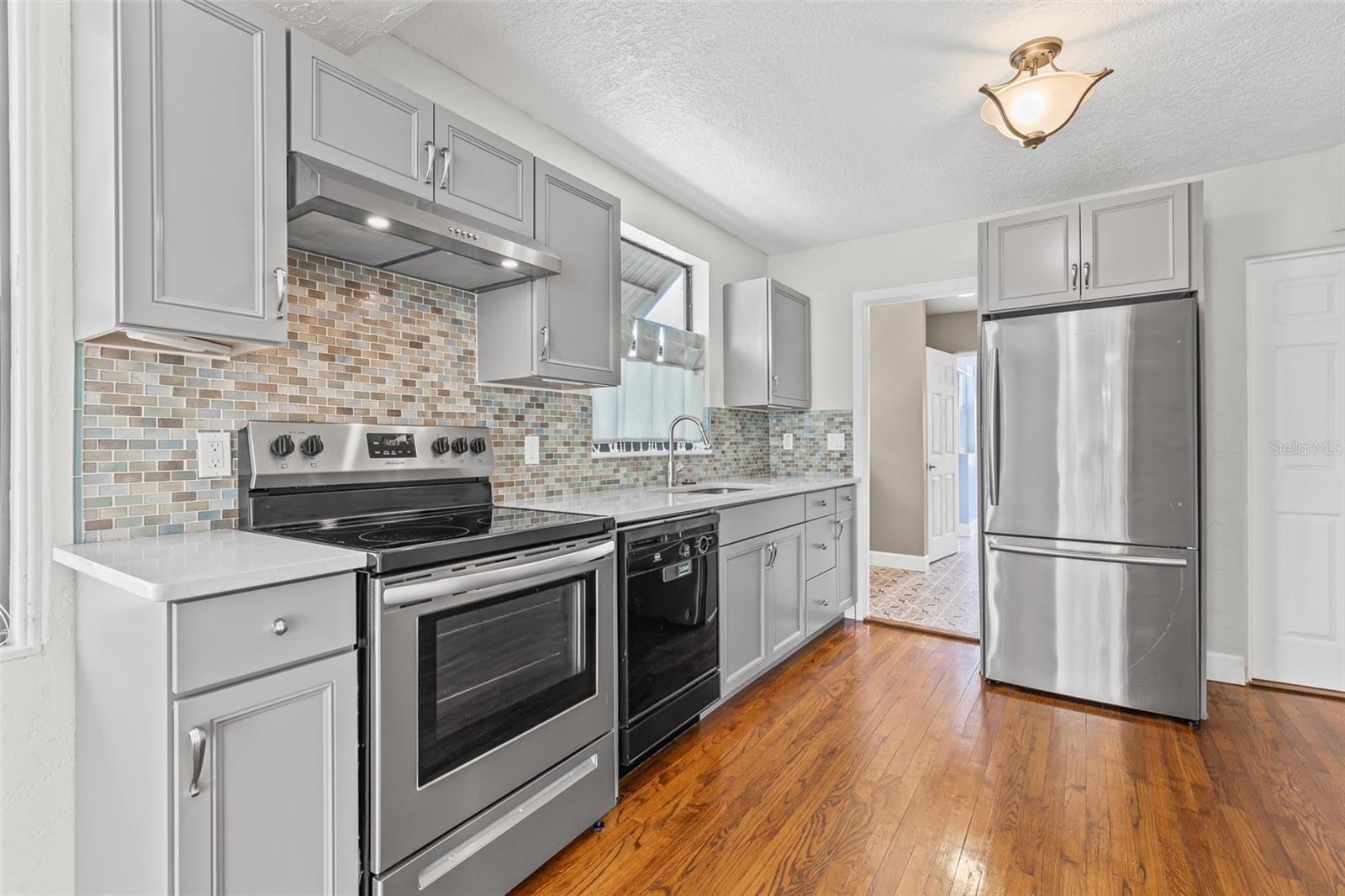 Image 34 of 49 For 517 Revilo Boulevard