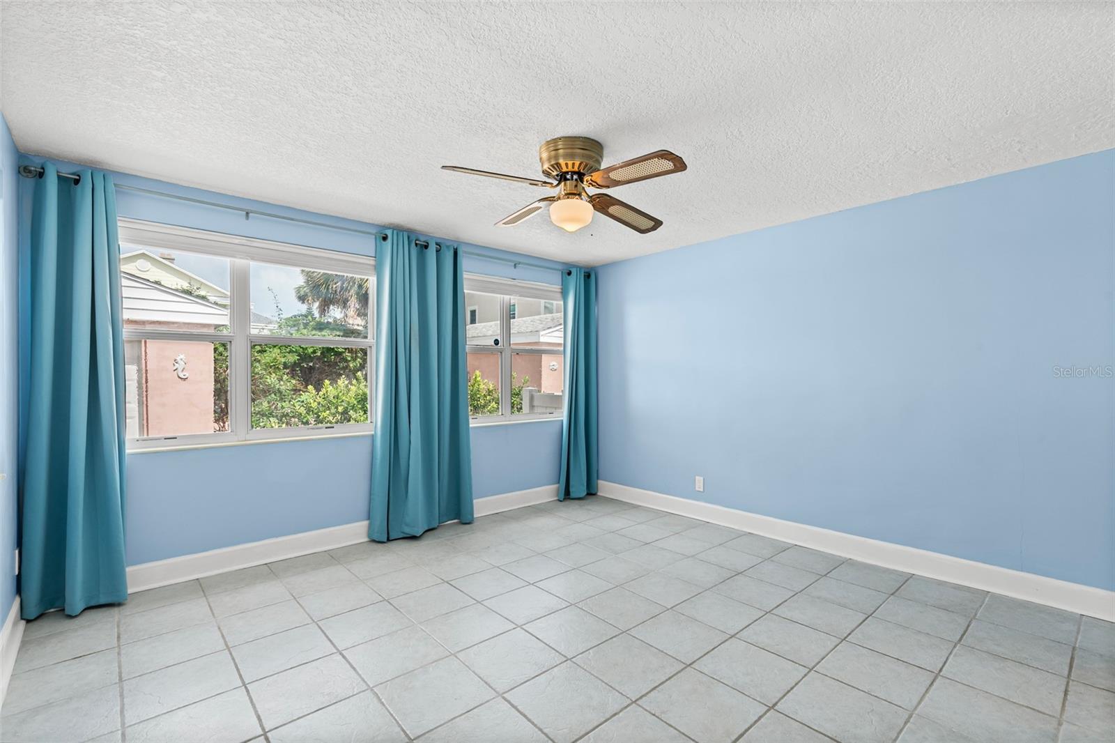 Image 38 of 49 For 517 Revilo Boulevard