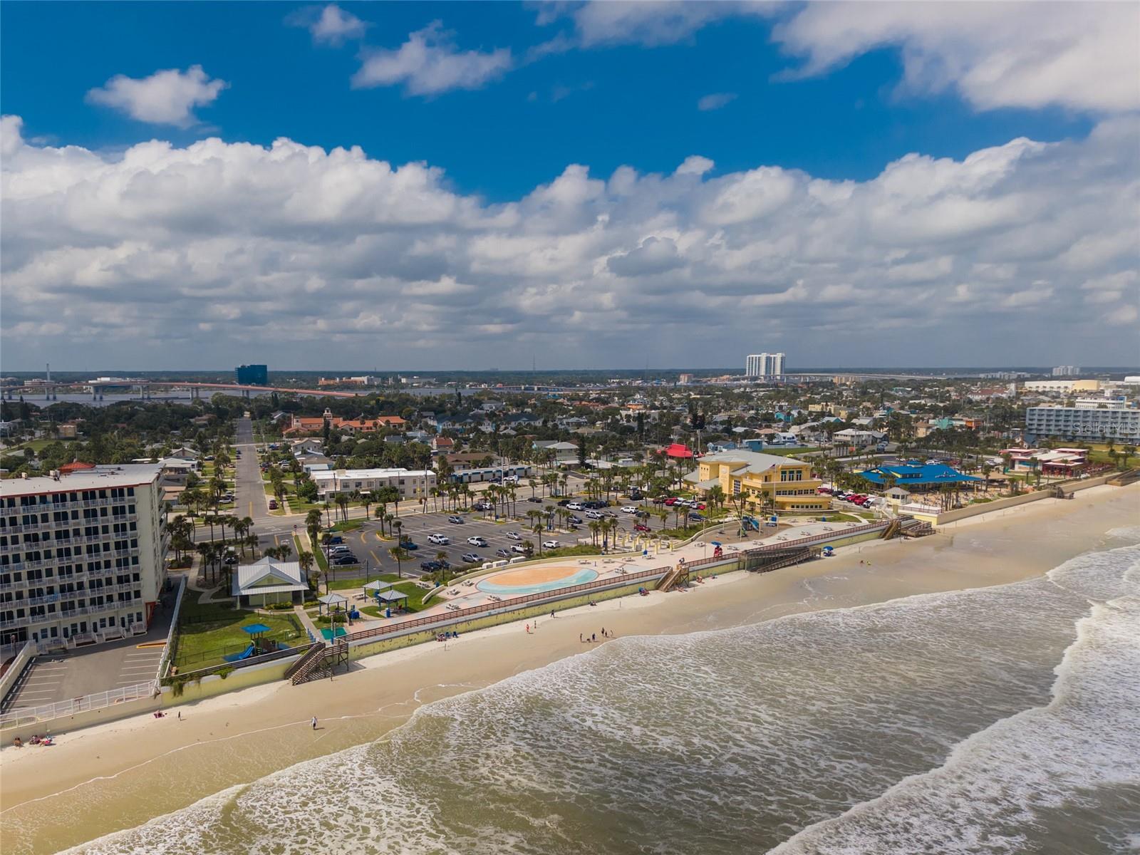 Image 8 of 49 For 517 Revilo Boulevard