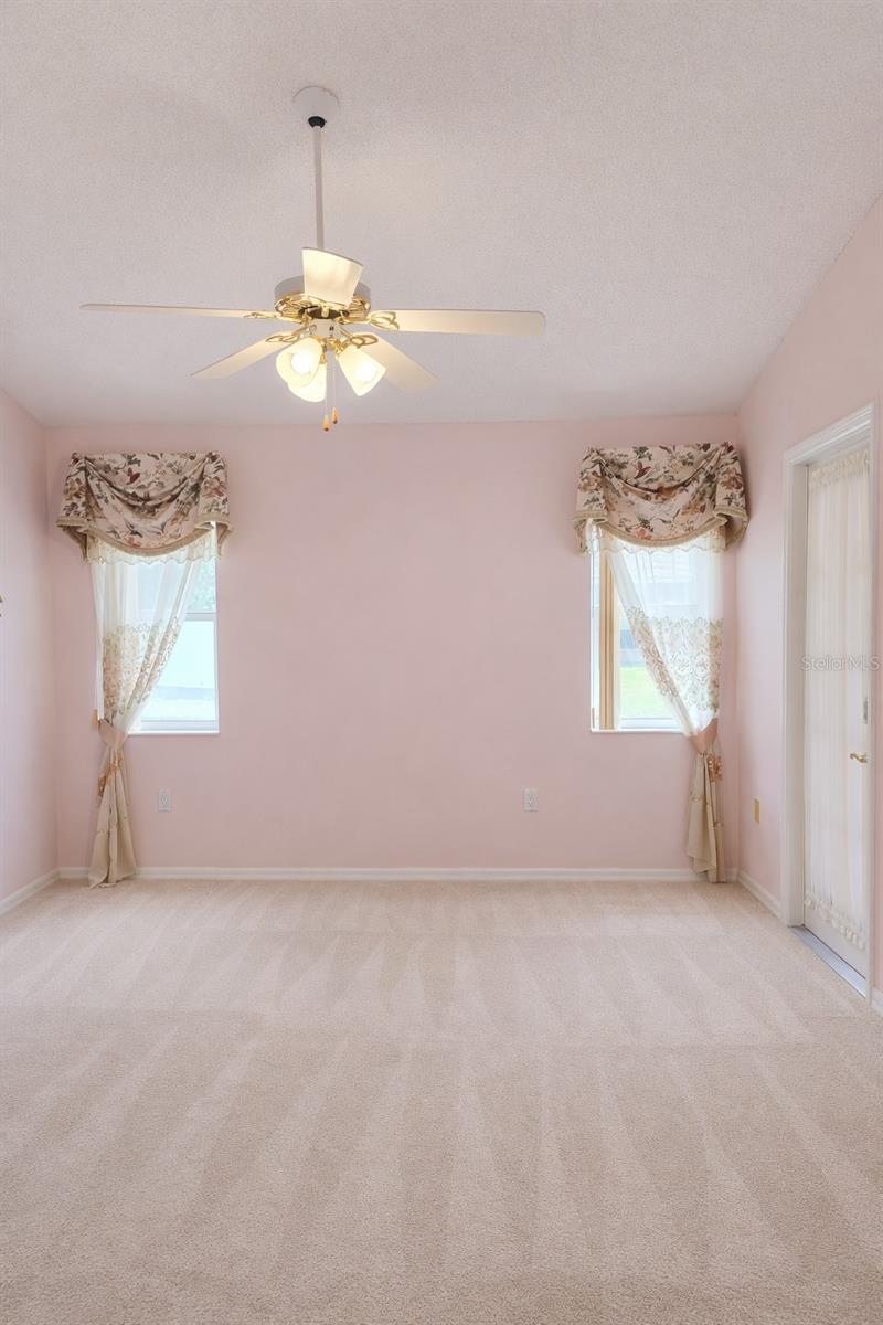 Image 25 of 67 For 12 Warwick Place