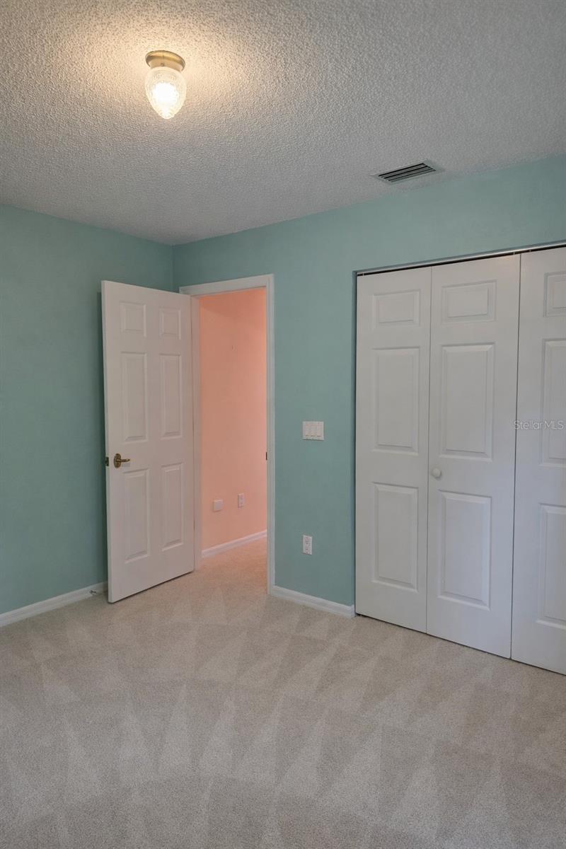 Image 42 of 67 For 12 Warwick Place