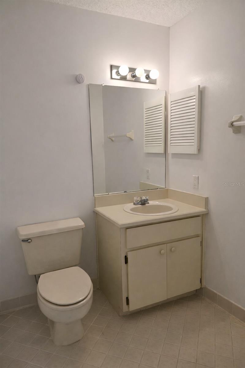 Image 43 of 67 For 12 Warwick Place