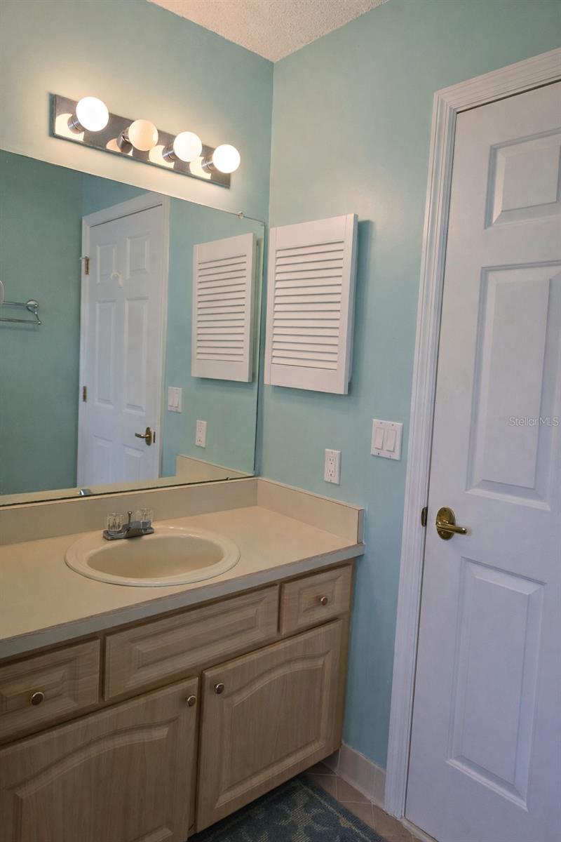 Image 46 of 67 For 12 Warwick Place