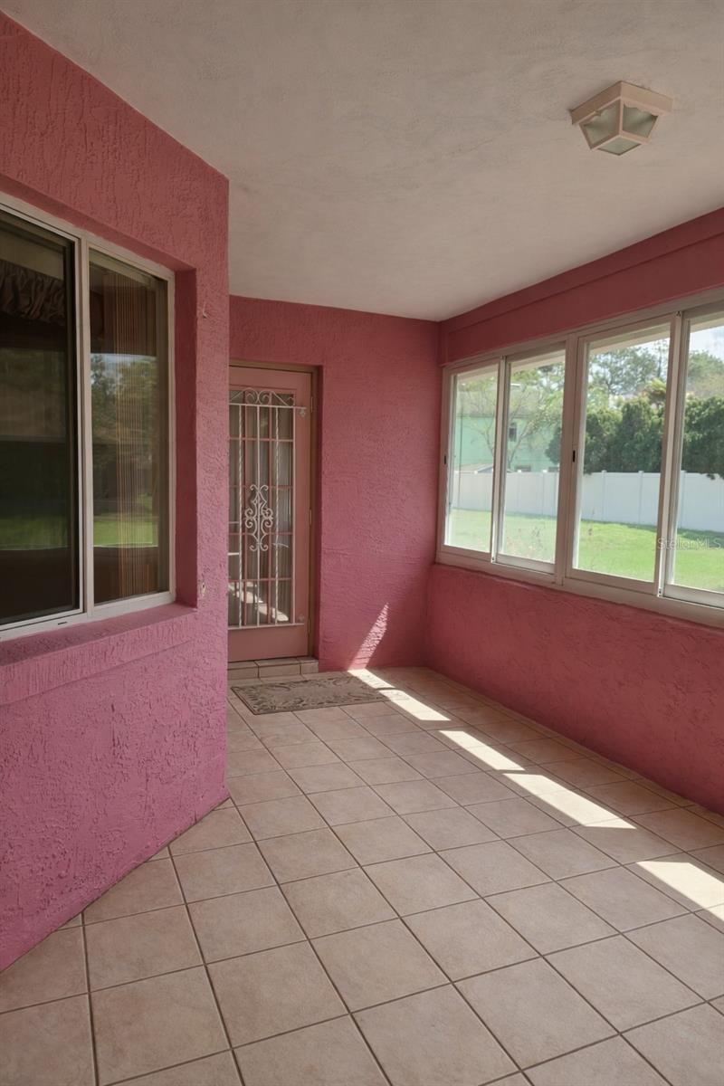 Image 48 of 67 For 12 Warwick Place