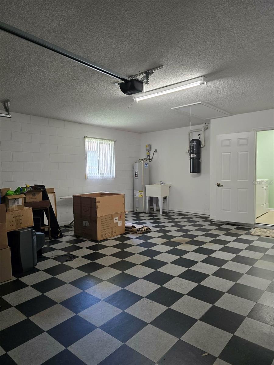 Image 58 of 67 For 12 Warwick Place