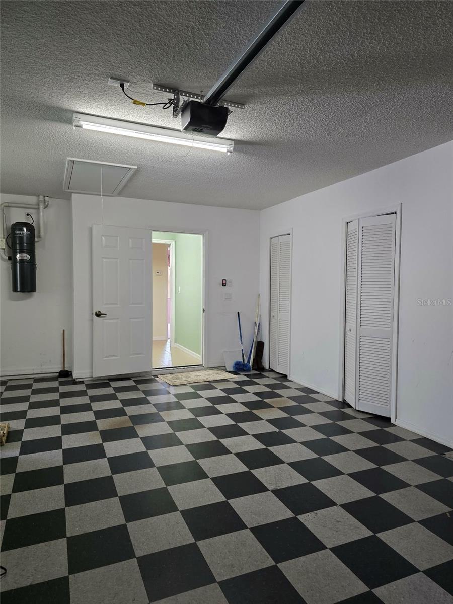 Image 60 of 67 For 12 Warwick Place