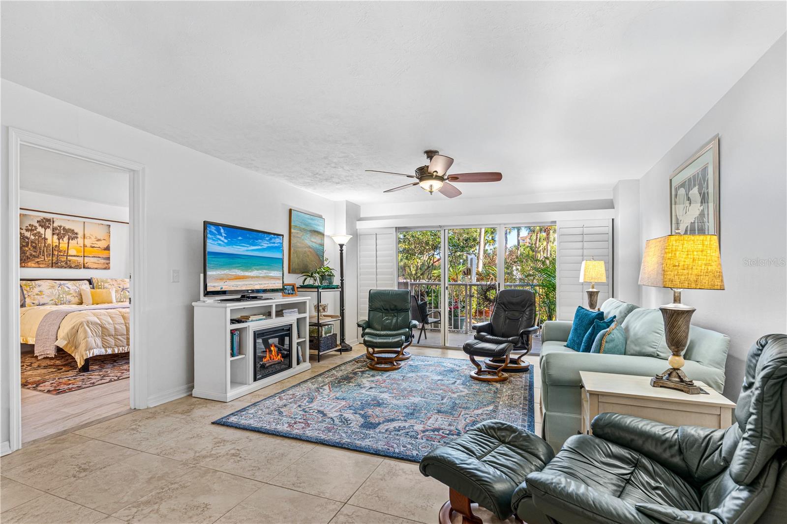 Image 2 of 58 For 3 Oceans West Boulevard 1d6