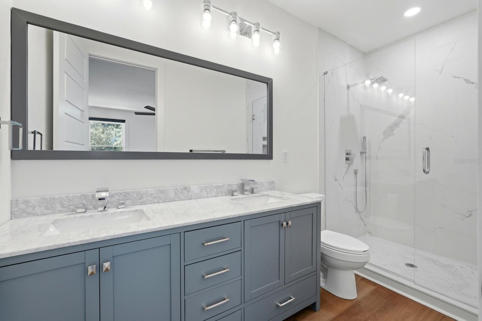 Image 10 of 39 For 2419 India Palm Drive