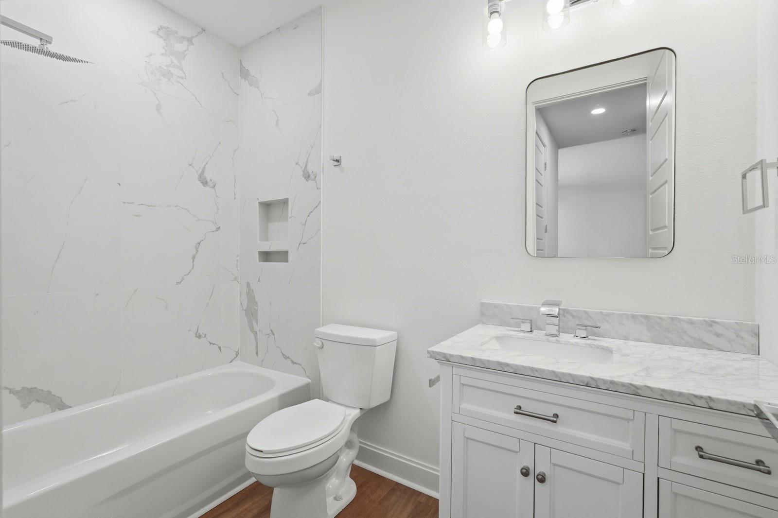 Image 12 of 39 For 2419 India Palm Drive