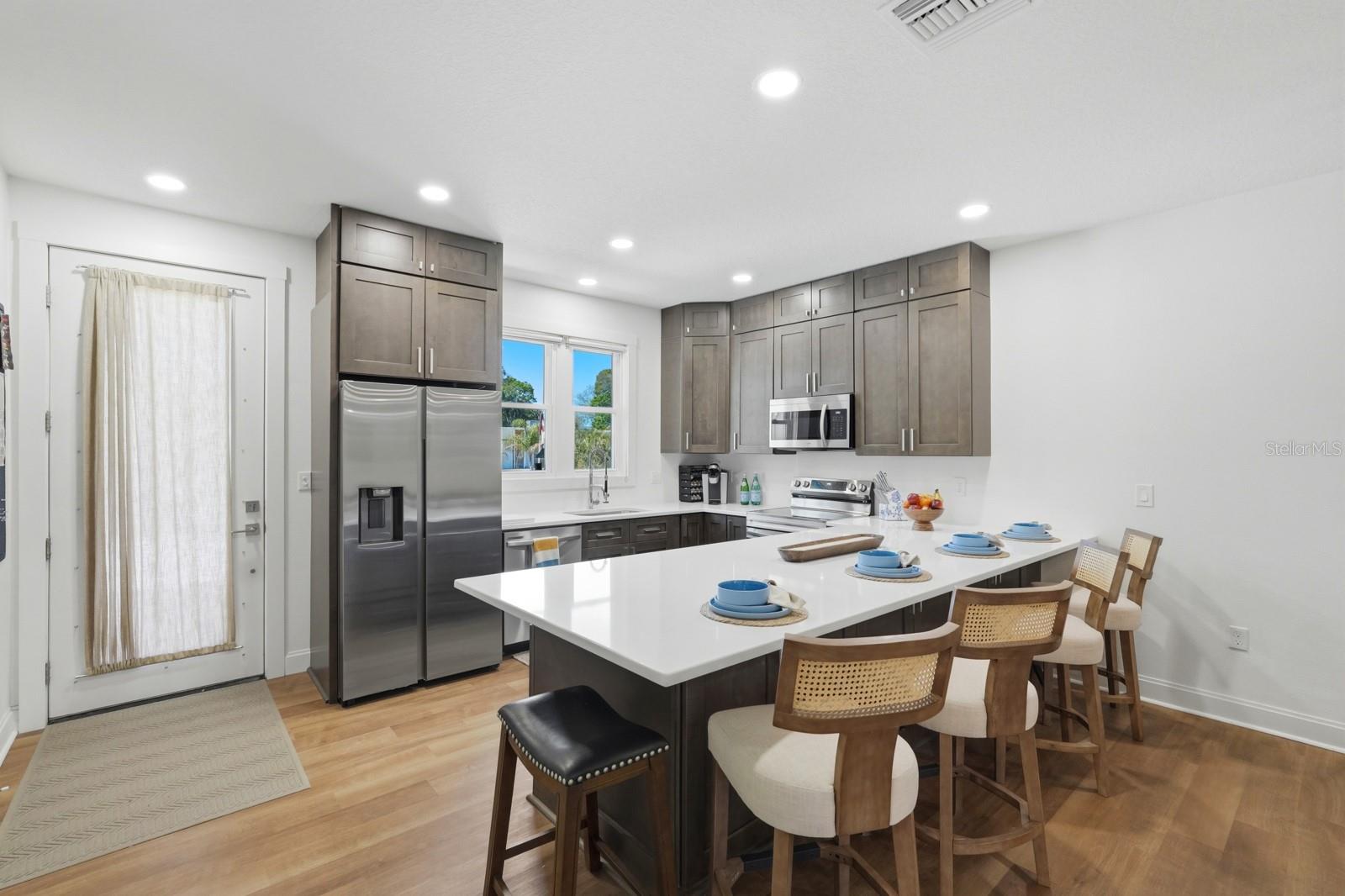 Image 20 of 39 For 2419 India Palm Drive