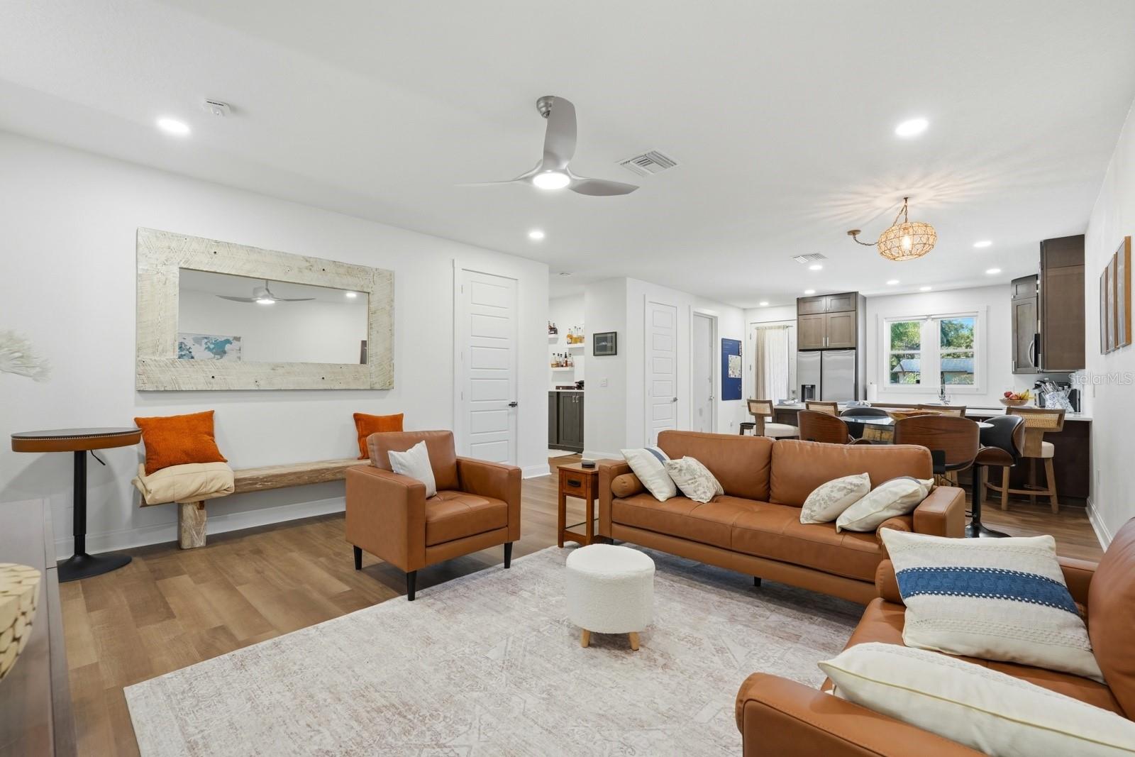 Image 23 of 39 For 2419 India Palm Drive