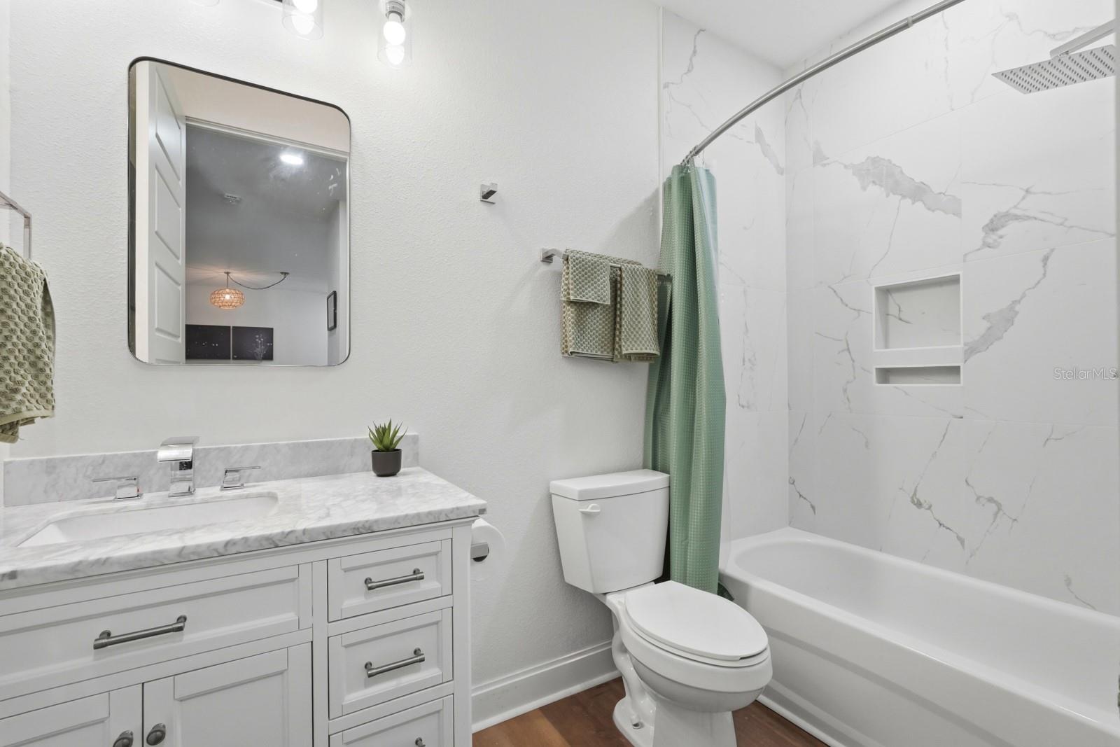 Image 28 of 39 For 2419 India Palm Drive