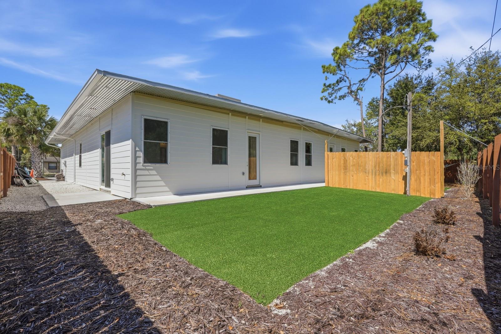 Image 36 of 39 For 2419 India Palm Drive