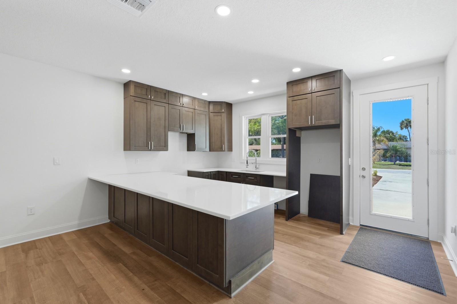 Image 4 of 39 For 2419 India Palm Drive