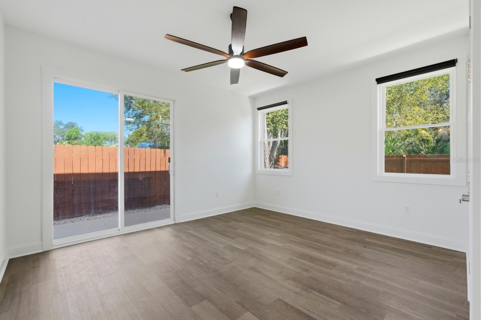 Image 8 of 39 For 2419 India Palm Drive