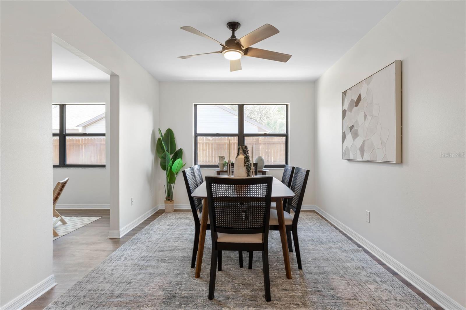 Image 11 of 42 For 8 Aston Circle