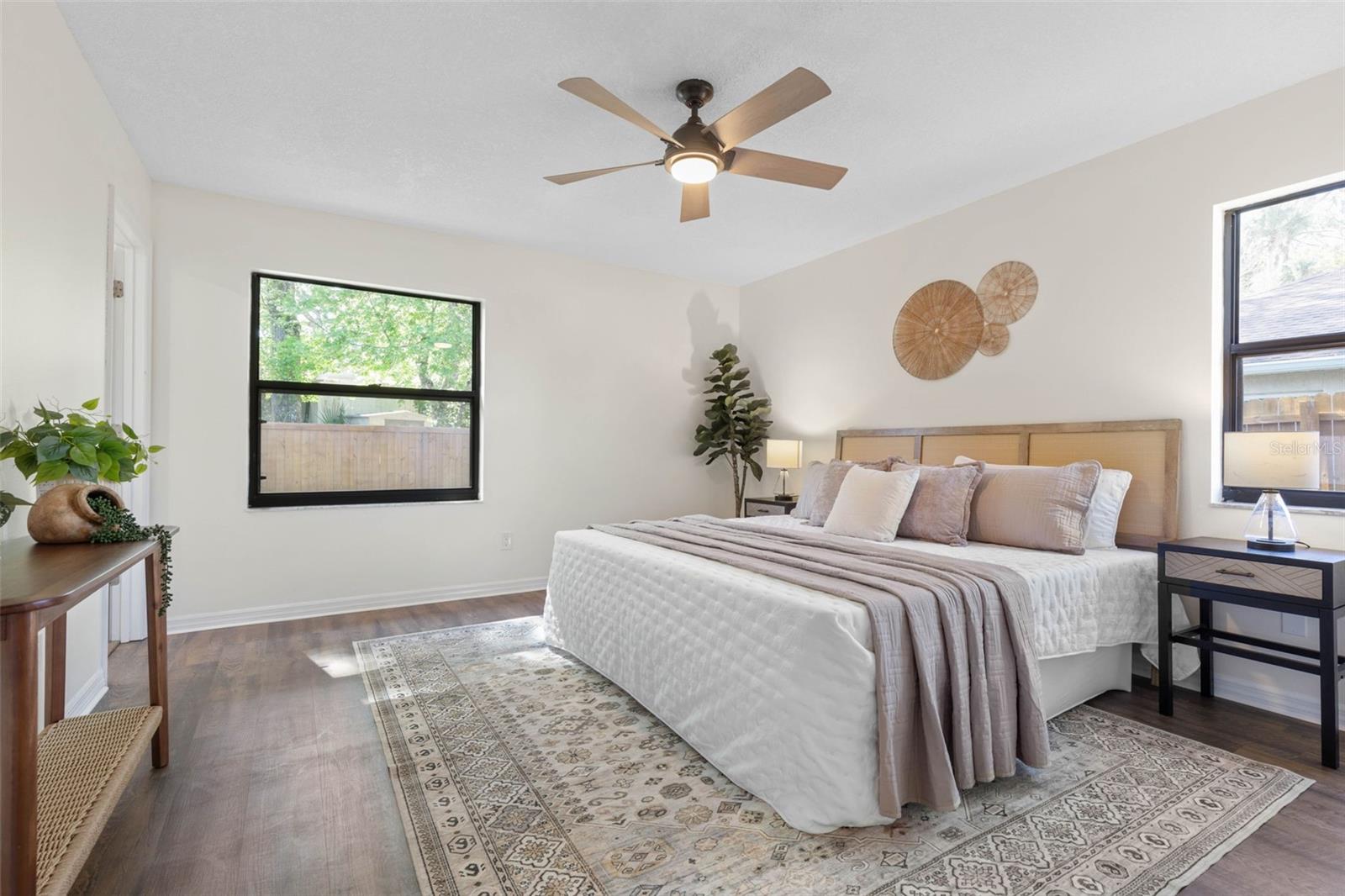 Image 15 of 42 For 8 Aston Circle