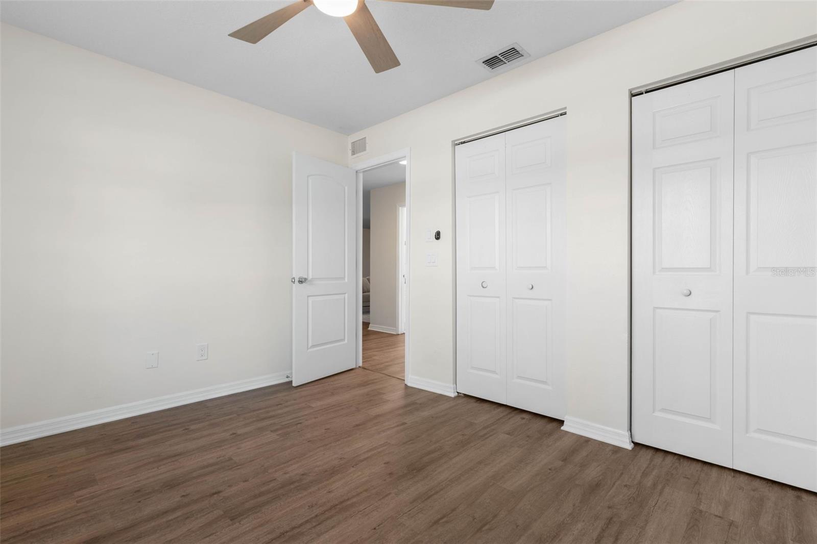 Image 20 of 42 For 8 Aston Circle