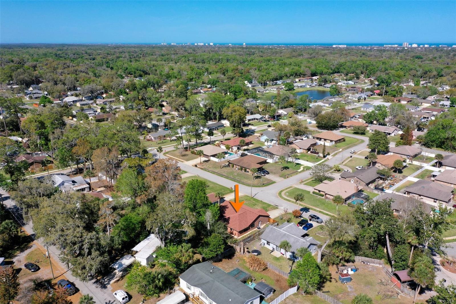 Image 38 of 42 For 8 Aston Circle