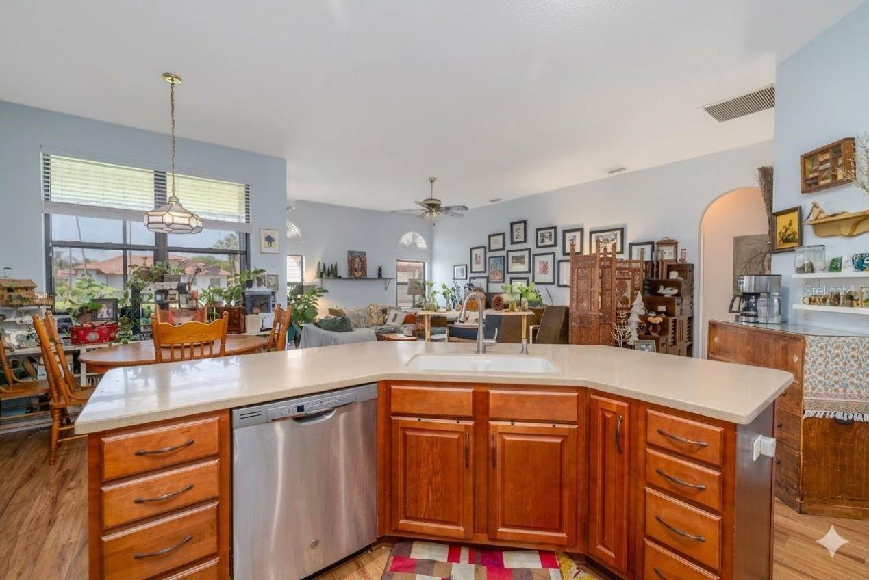 Image 13 of 28 For 120 Sea Sparrow Court