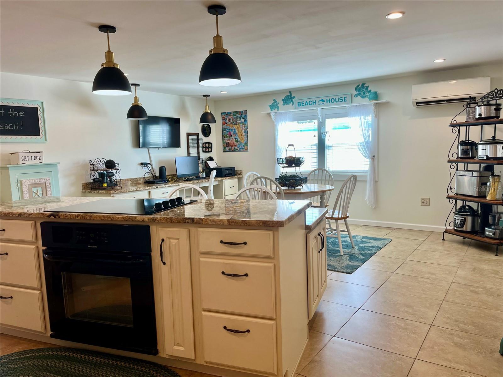 Image 19 of 68 For 98 Merrimac Drive