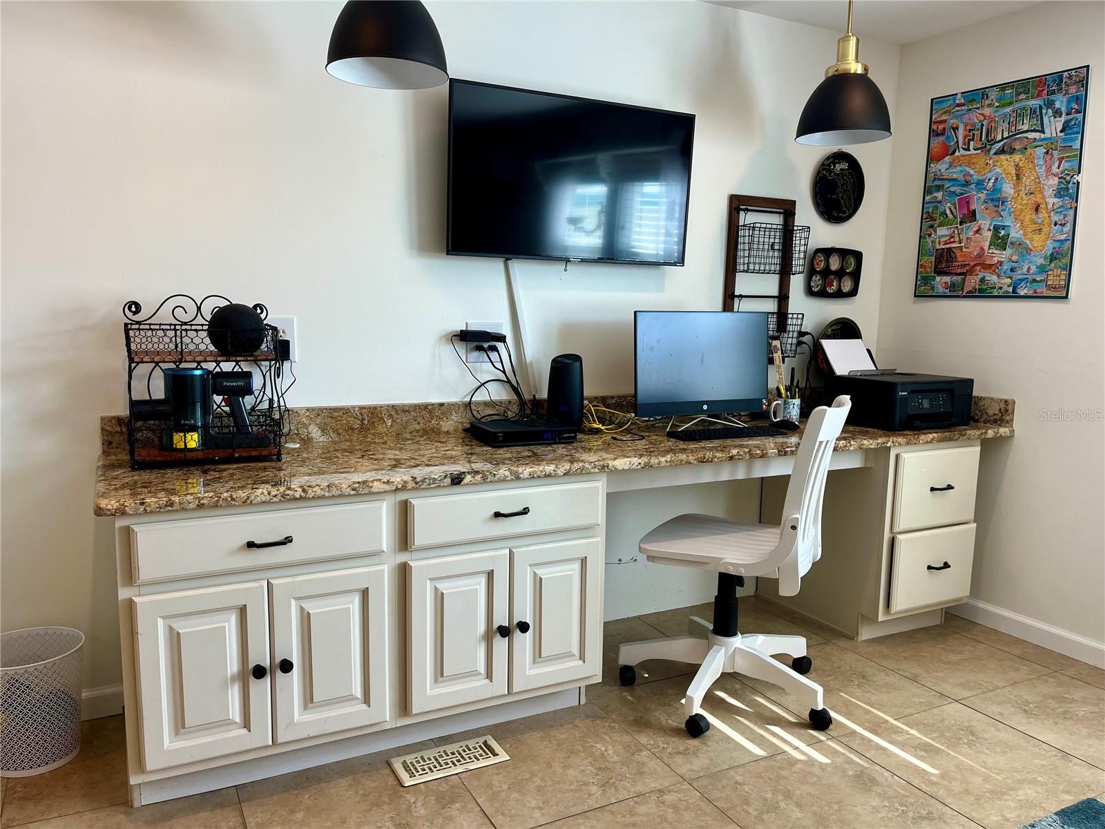 Image 25 of 68 For 98 Merrimac Drive